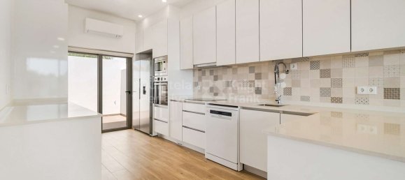 3 bedrooms House in Mexilhoeira Grande, Portugal No. 121373 25