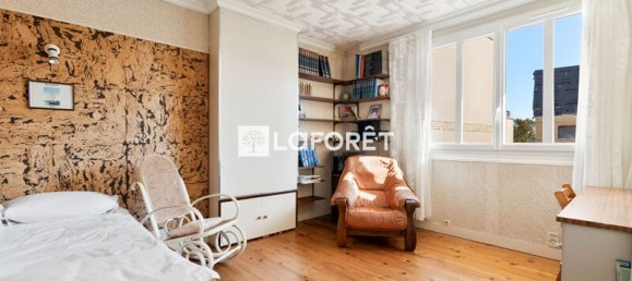 Casa de 3 dormitorios en Suresnes, France No. 188280 12