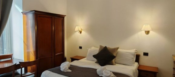 4 bedrooms Apartment in Rome, Italy No. 313117 3