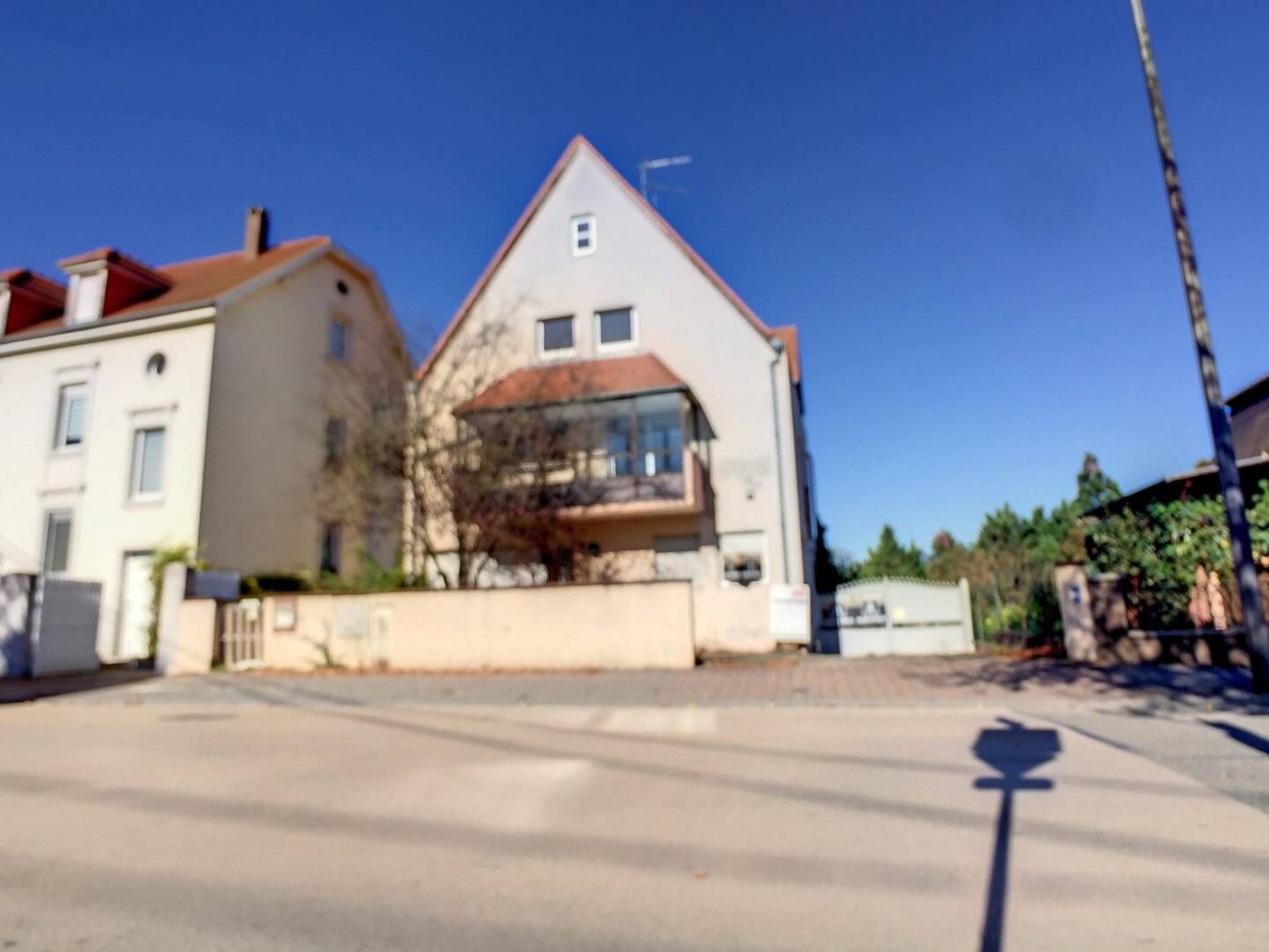 Bâtiment à Eckbolsheim, France 406m² No. 251348