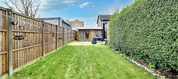 3 bedrooms House in West Drayton, United Kingdom No. 5068 8