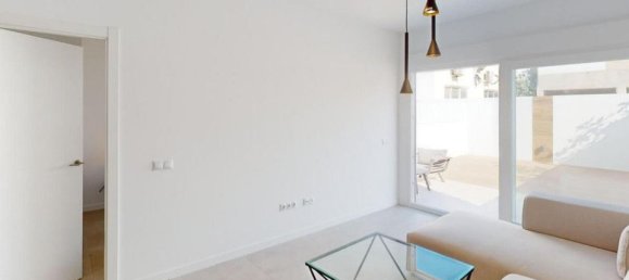 3 bedrooms Apartment in Alicante, Spain No. 158837 9