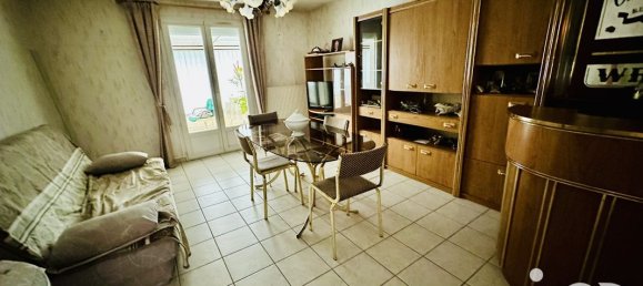 Casa T2 em Fontaine-la-Guyon, France N.º 57002 3