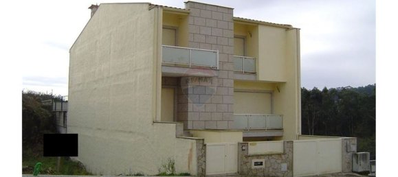 240m² Land in Barcelos, Portugal No. 33301 4