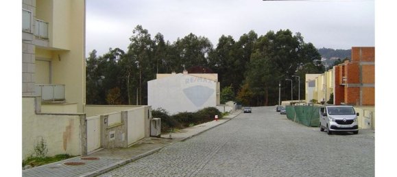 240m² Land in Barcelos, Portugal No. 33301 3