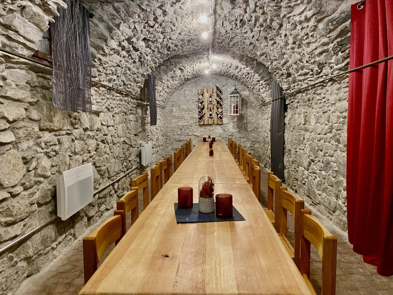 Edificio en Sion, Switzerland 700 m² No. 354