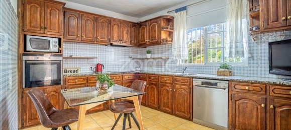 3 bedrooms House in Canico, Portugal No. 122006 23