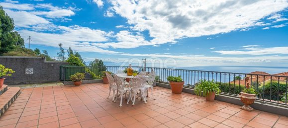 3 bedrooms House in Canico, Portugal No. 122006 10