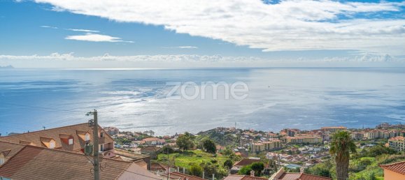 3 bedrooms House in Canico, Portugal No. 122006 37