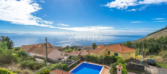 3 bedrooms House in Canico, Portugal No. 122006 36