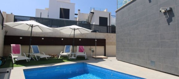 3 غرف نوم فيلا في Alicante, Spain رقم 177095 24