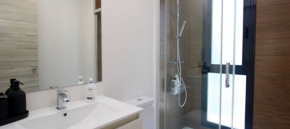 3 غرف نوم فيلا في Alicante, Spain رقم 177095 4