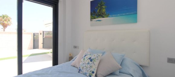 3 غرف نوم فيلا في Alicante, Spain رقم 177095 12