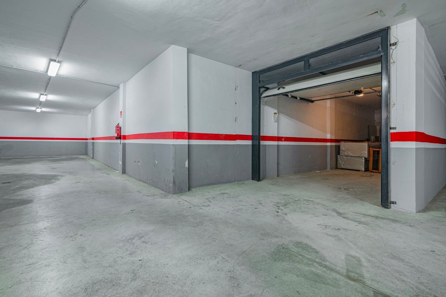 Гараж 50м² в Лоха, Испания № 257860