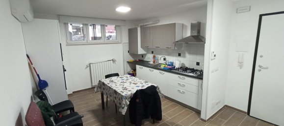 3 rooms Apartment in Carrara, Italy No. 117979 2
