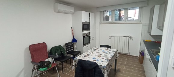 3 rooms Apartment in Carrara, Italy No. 117979 3