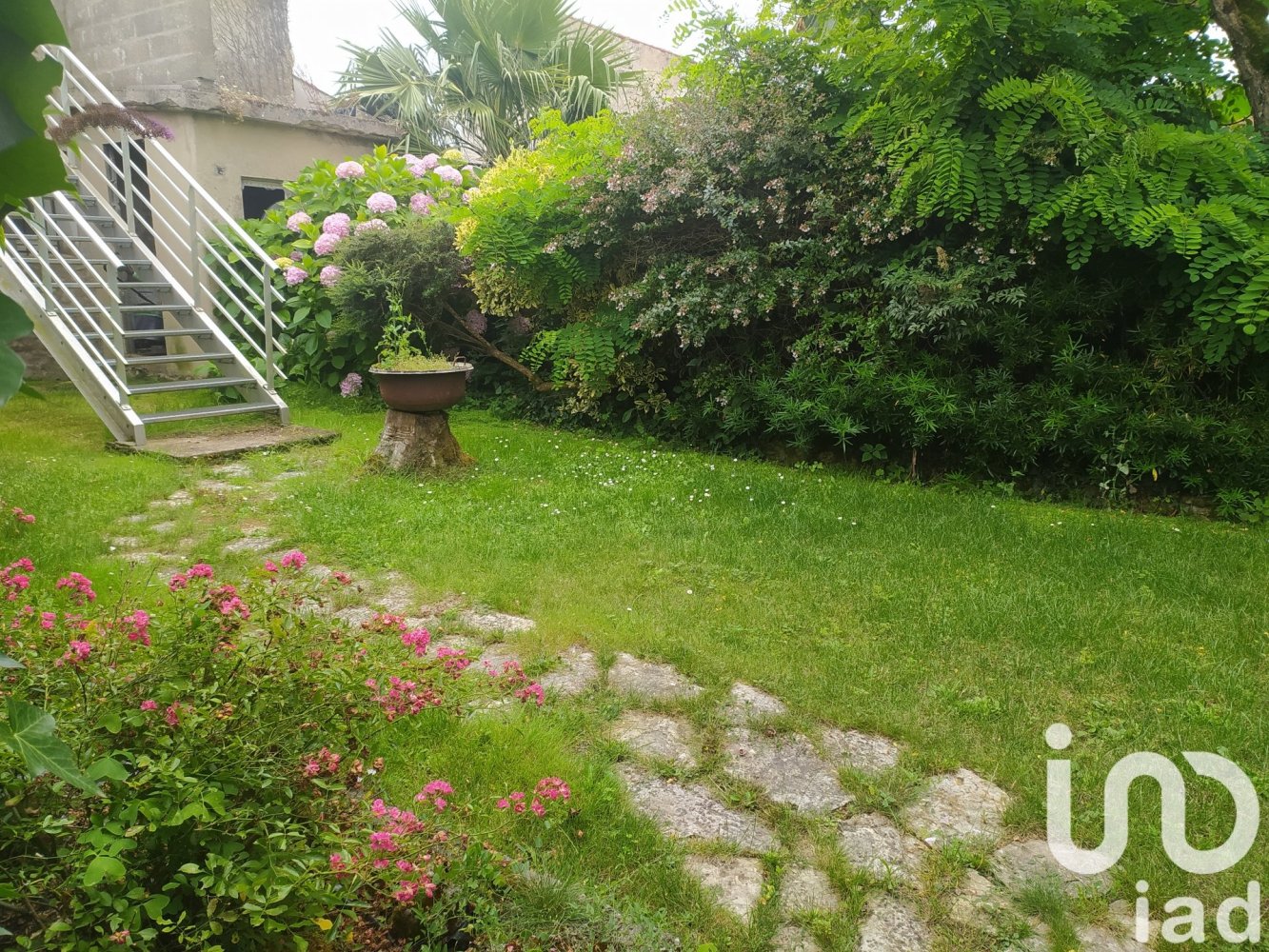 3 bedrooms House in L'Eguille, France No. 109617