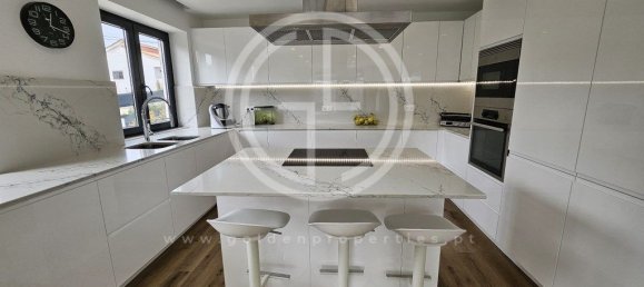 5 Schlafzimmer Haus in Rio de Mouro, Portugal, Nr. 40052 23