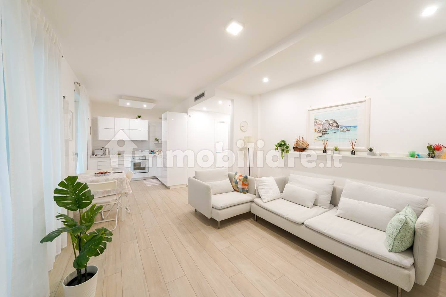 1 غرف نوم شقة في Modugno, Italy رقم 334424