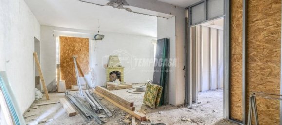 Дом с 4 спальнями в Коридония, Италия № 115158 3