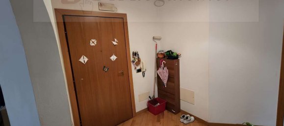 Apartamento de 3 habitaciónes en Como, Italy No. 2805 2