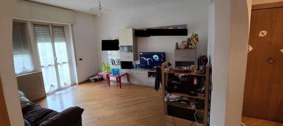 Apartamento de 3 habitaciónes en Como, Italy No. 2805 3