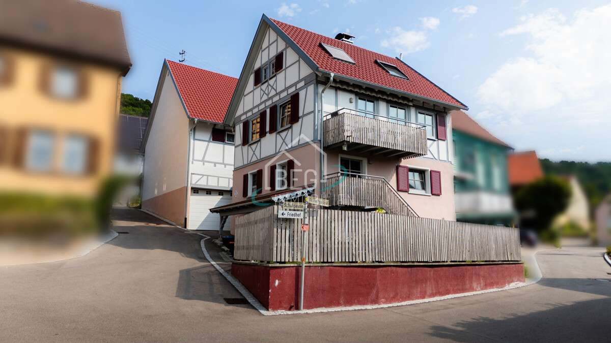 Дом с 4 комнатами в Швебиш Халль, Германия № 274896