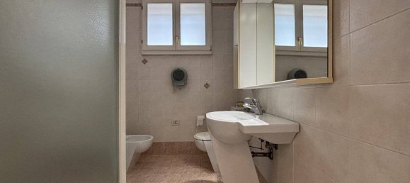 4 bedrooms Villa in Vicenza, Italy No. 322656 32