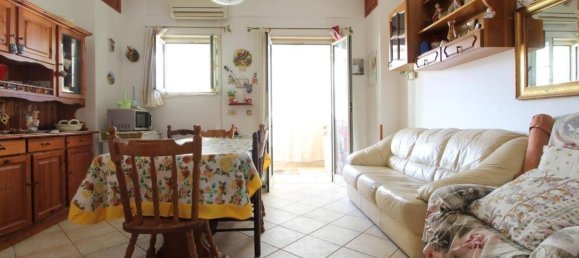 2 bedrooms Apartment in Palermo, Italy No. 271033 4