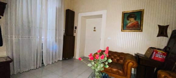 Apartamento de 5 divisões em Naples, Italy N.º 16465 10