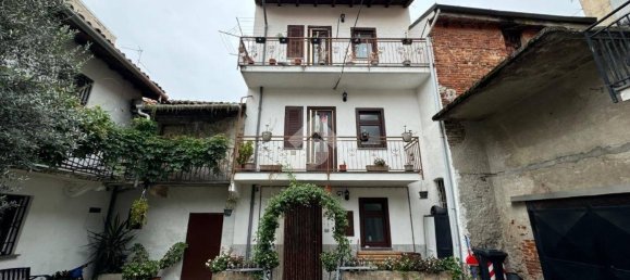 3 bedrooms House in Galliate, Italy No. 53270 7