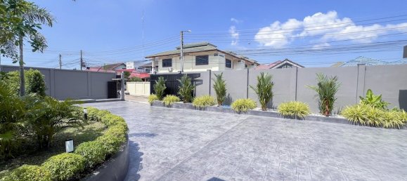 Вилла с 6 спальнями в Паттайя, Таиланд № 24611 10