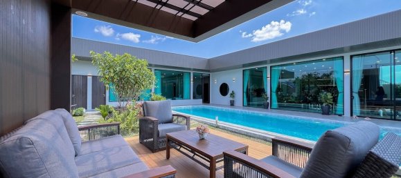 Вилла с 6 спальнями в Паттайя, Таиланд № 24611 5