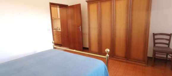 4 rooms Apartment in Trequanda, Italy No. 147983 20