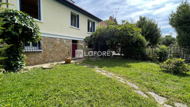 Casa de 1 dormitorio en Chevilly-Larue, France No. 332277