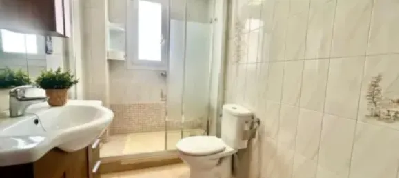 Apartamento de 3 dormitorios en Almería, Spain No. 188999 17