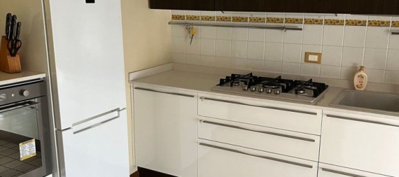 6 bedrooms Apartment in Rovigo, Italy No. 338301 4