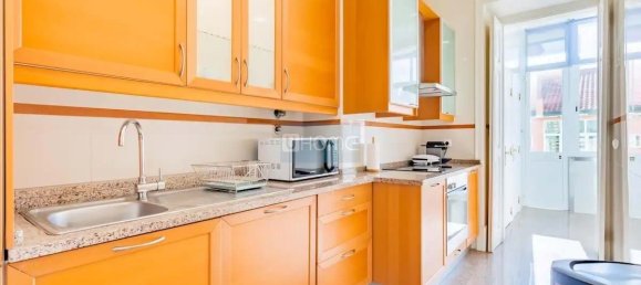 4 bedrooms Apartment in Lisbon, Portugal No. 97438 10