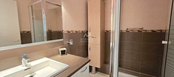 2 bedrooms Apartment in Cergy, France No. 175584 16