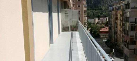 6 rooms Apartment in Palermo, Italy No. 255486 4
