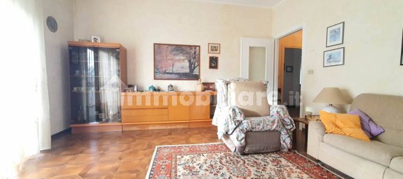 Apartamento de 3 dormitorios en Oggiono, Italy No. 229290 2