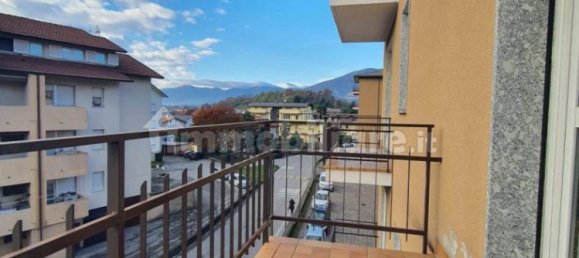 Apartamento de 3 dormitorios en Oggiono, Italy No. 229290 3