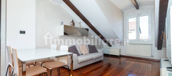1 bedroom Apartment in Turin, Italy No. 330901 3