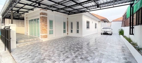 3 bedrooms Cafe / restaurant in Pattaya, Thailand No. 8610 5