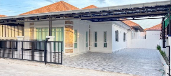 3 bedrooms Cafe / restaurant in Pattaya, Thailand No. 8610 4