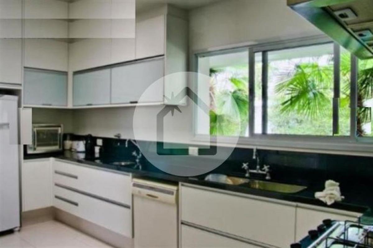 4 bedrooms House in Sao Paulo, Brazil No. 537053