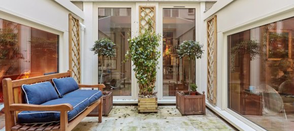 2 bedrooms Apartment in Paris, France No. 177394 2