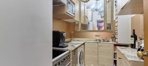 2 bedrooms Apartment in Paris, France No. 177394 11