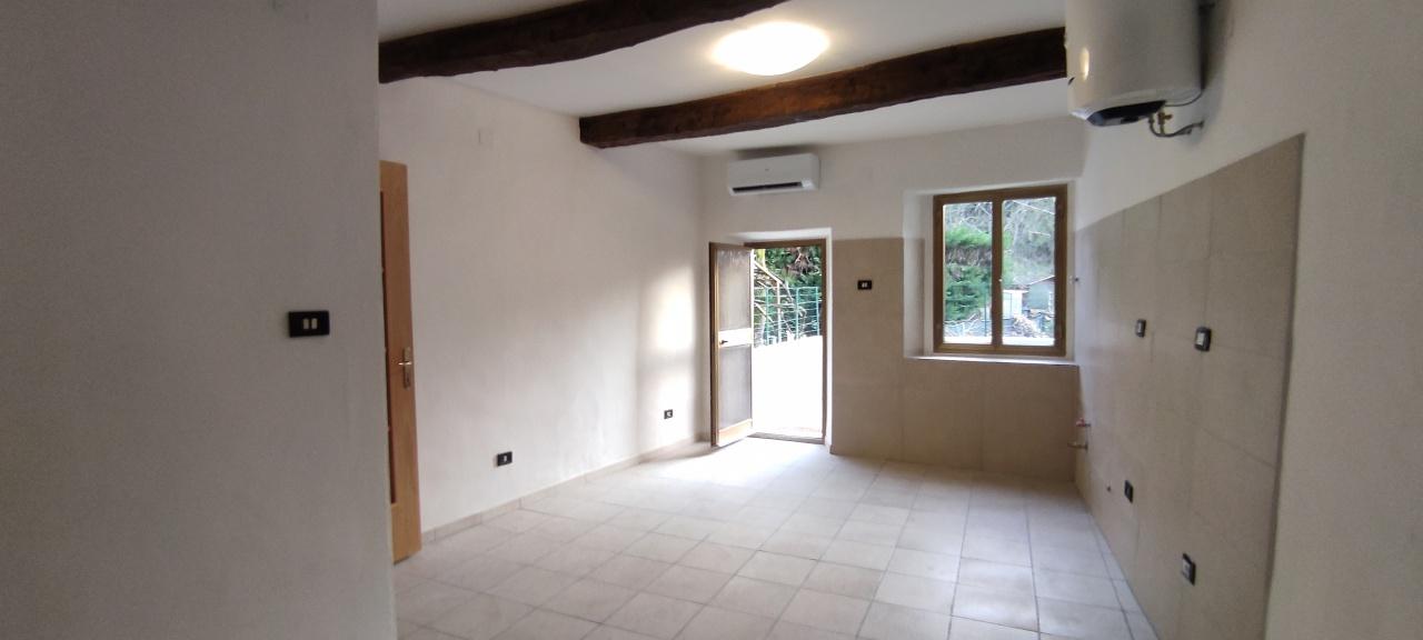 3 rooms Apartment in Vicchio, Italy No. 43478