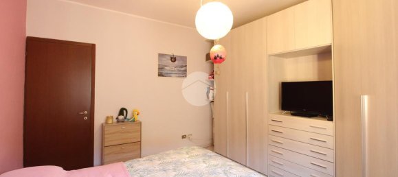 2 rooms Apartment in Magenta, Italy No. 2411 7